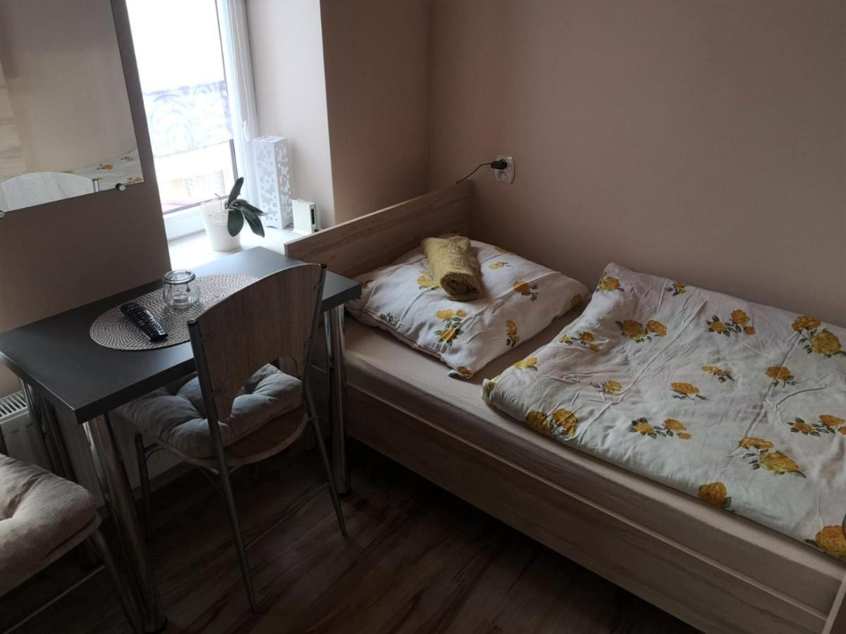 Pokoje Freedoor Ługniany Zewnętrze zdjęcie